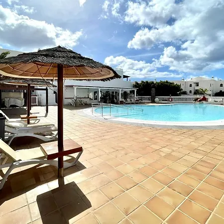 Nice With Pool Views, Wifi And Terrace, Near Playa Los Charcos * Costa Teguise